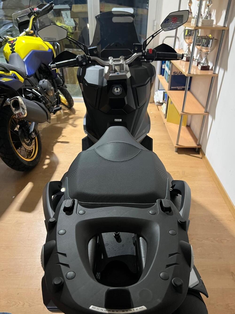 Sym ADX 300 (2024 - 26) (6)