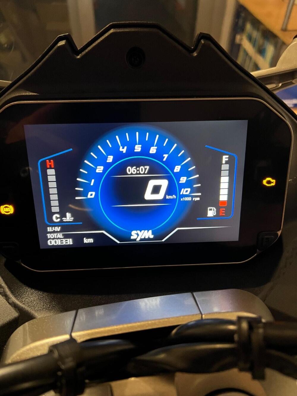 Sym ADX 300 (2024 - 26) (7)