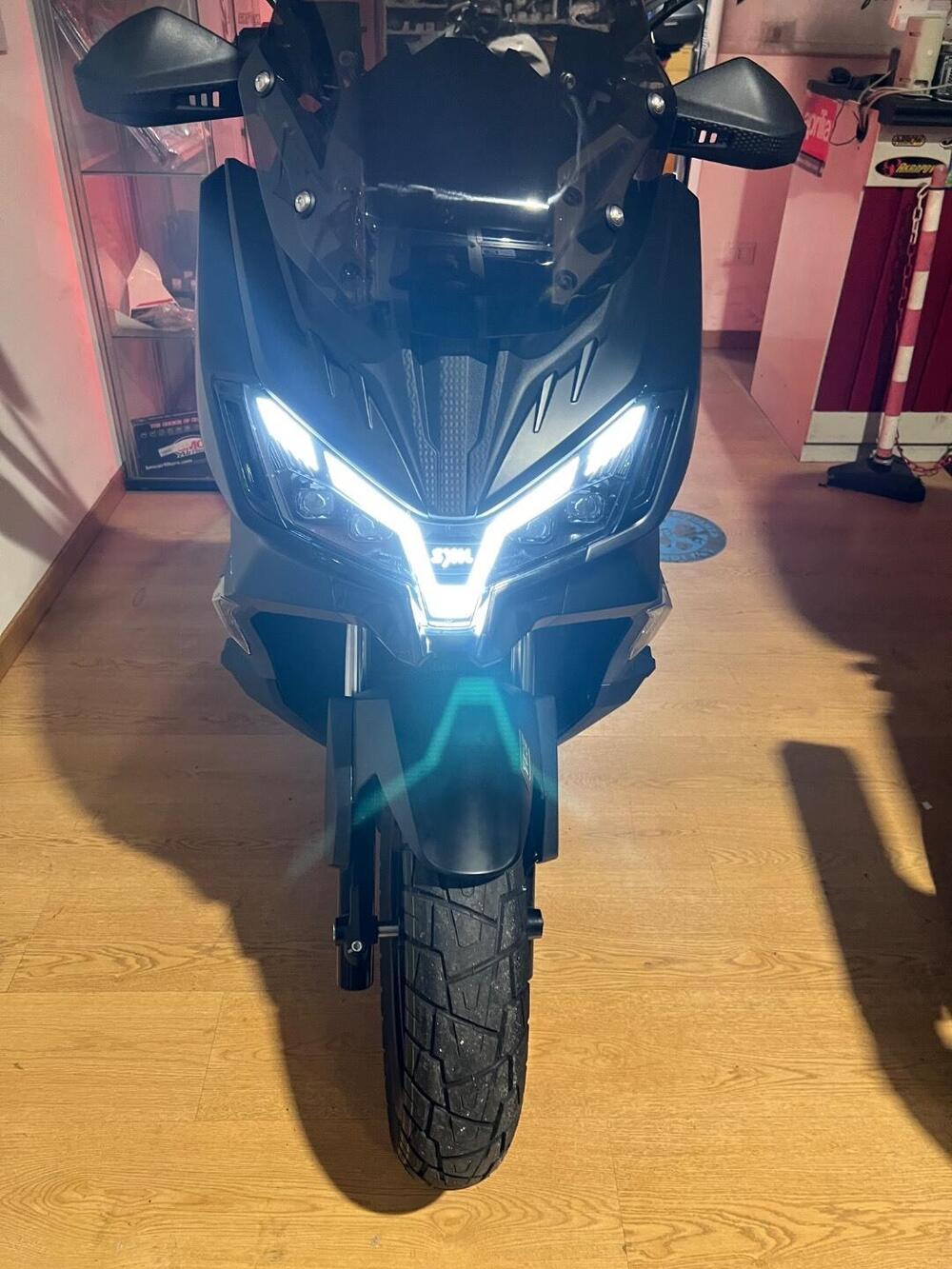 Sym ADX 300 (2024 - 26) (9)