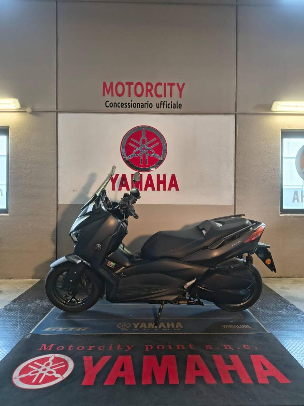 Yamaha X-Max 300 ABS (2017 - 20) (4)