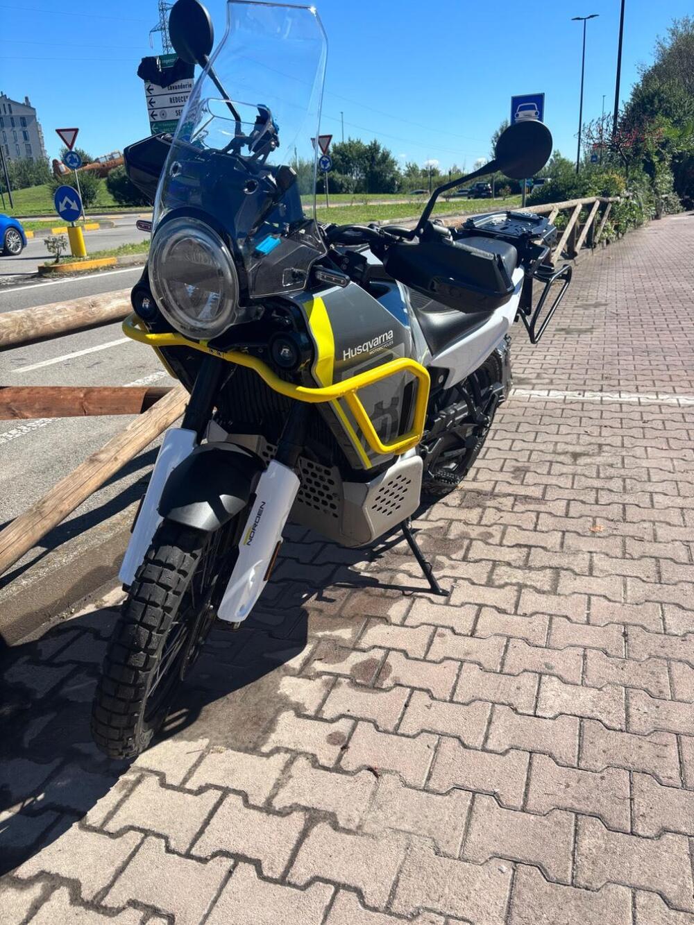 Husqvarna Norden 901 (2022 - 26) (3)