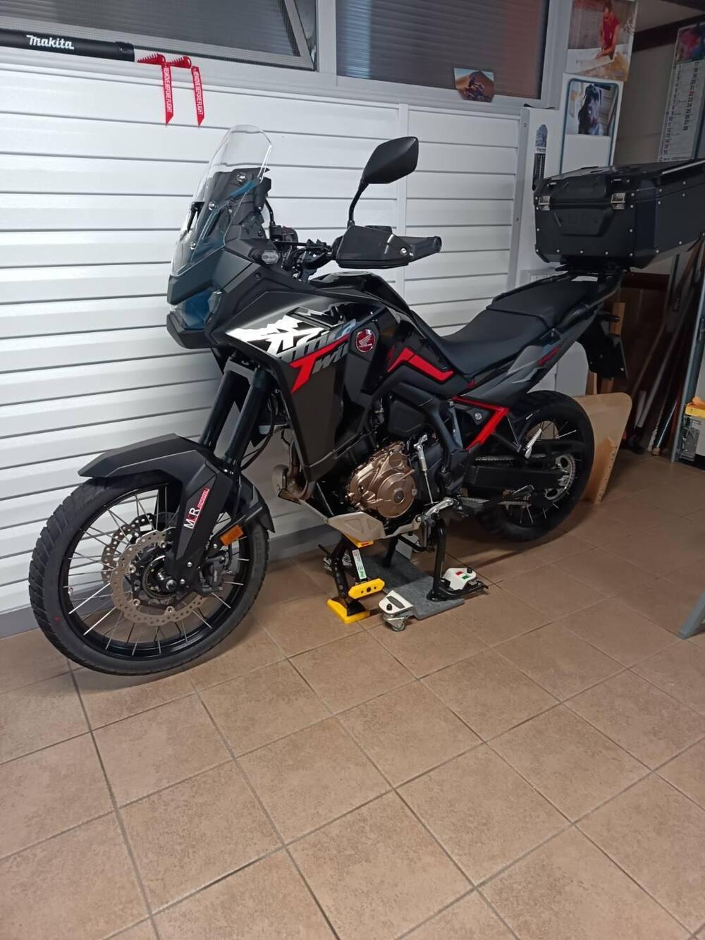 Honda Africa Twin CRF 1100L (2024 - 26) (9)