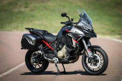 Ducati Multistrada V4 S Grand Tour (2024) usata