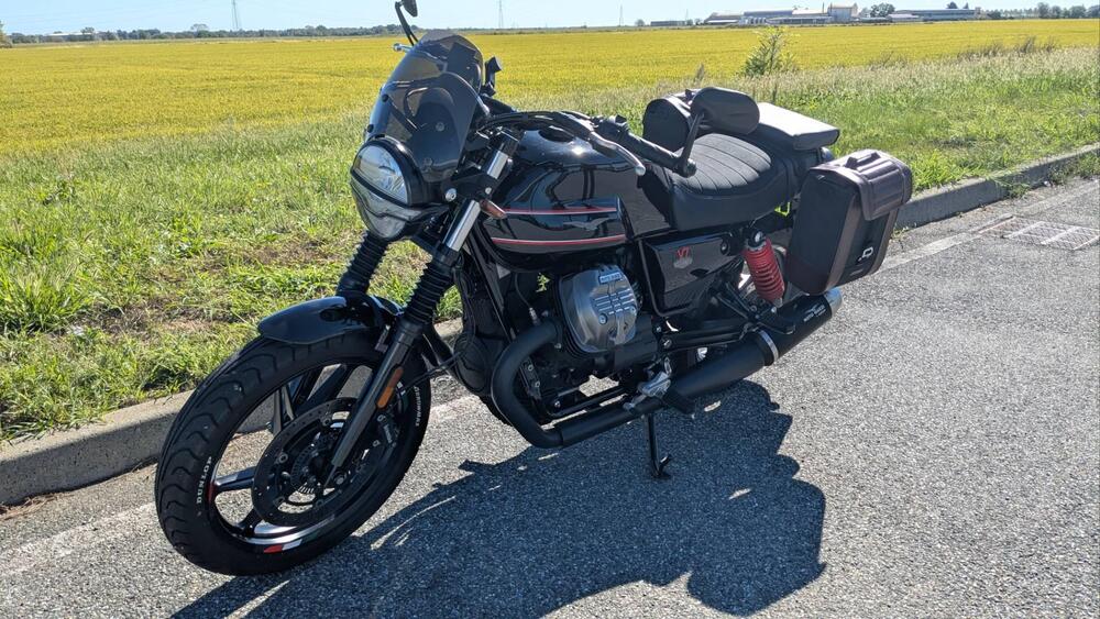 Moto Guzzi V7 Stone Special Edition (2022 - 25)