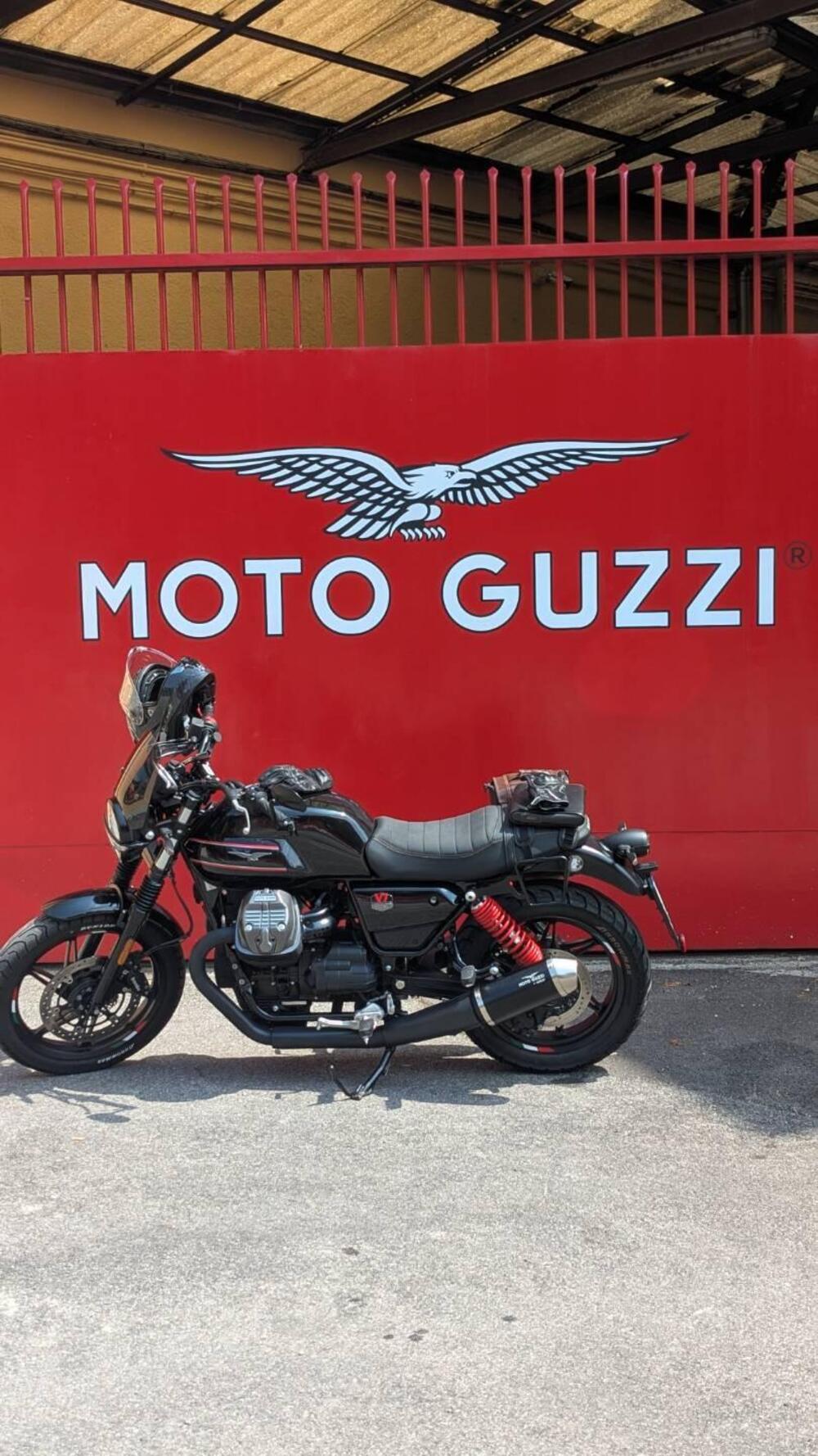 Moto Guzzi V7 Stone Special Edition (2022 - 25) (10)