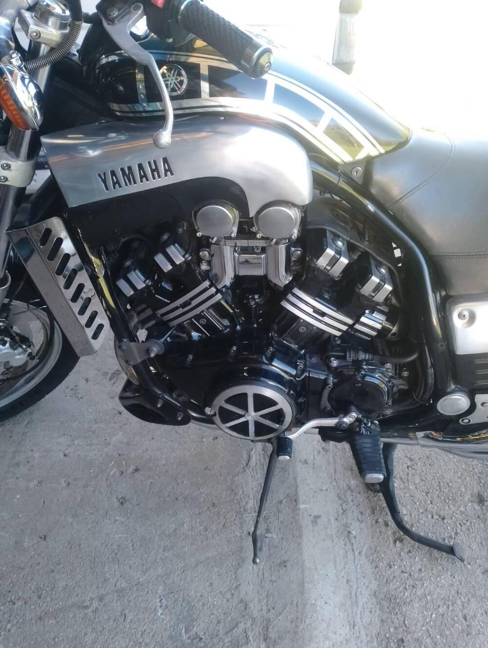 Yamaha Vmax 1200 (2)