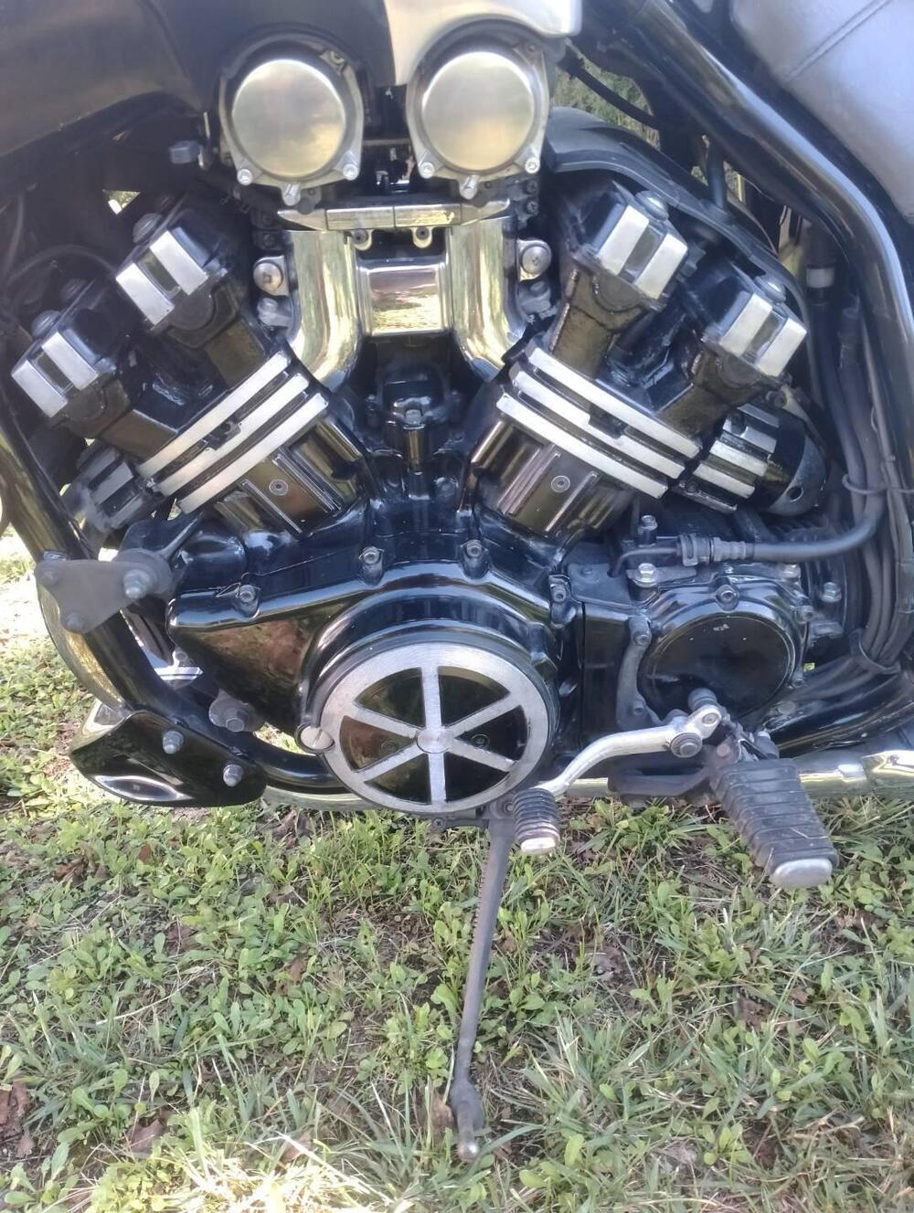 Yamaha Vmax 1200 (7)