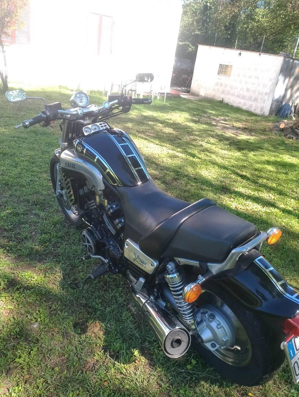 Yamaha Vmax 1200 (8)