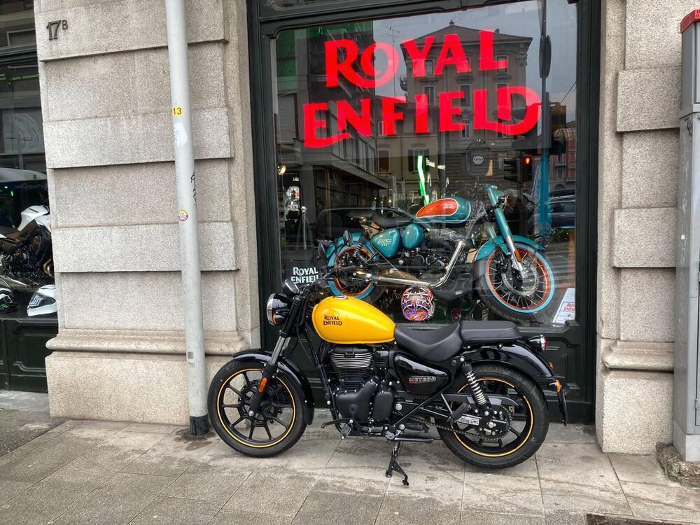 Royal Enfield Meteor 350 (2021 - 26) (2)