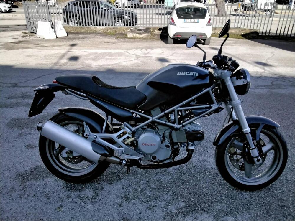 Ducati Monster 600 Dark (1998 - 01)