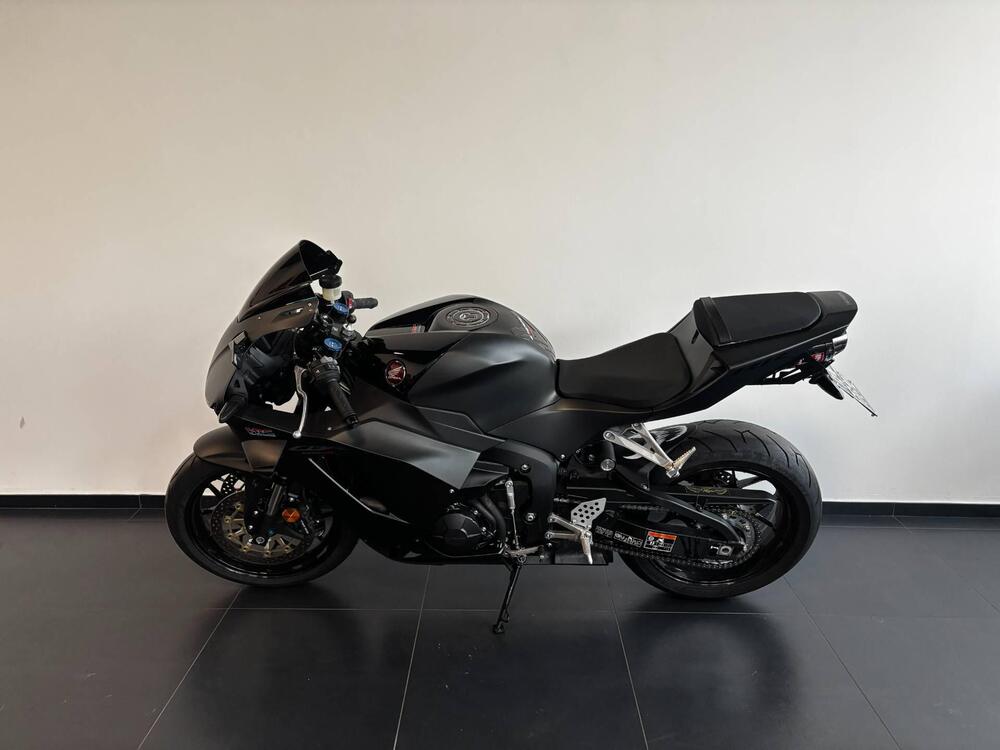 Honda CBR 600 RR (2024 - 26) (4)