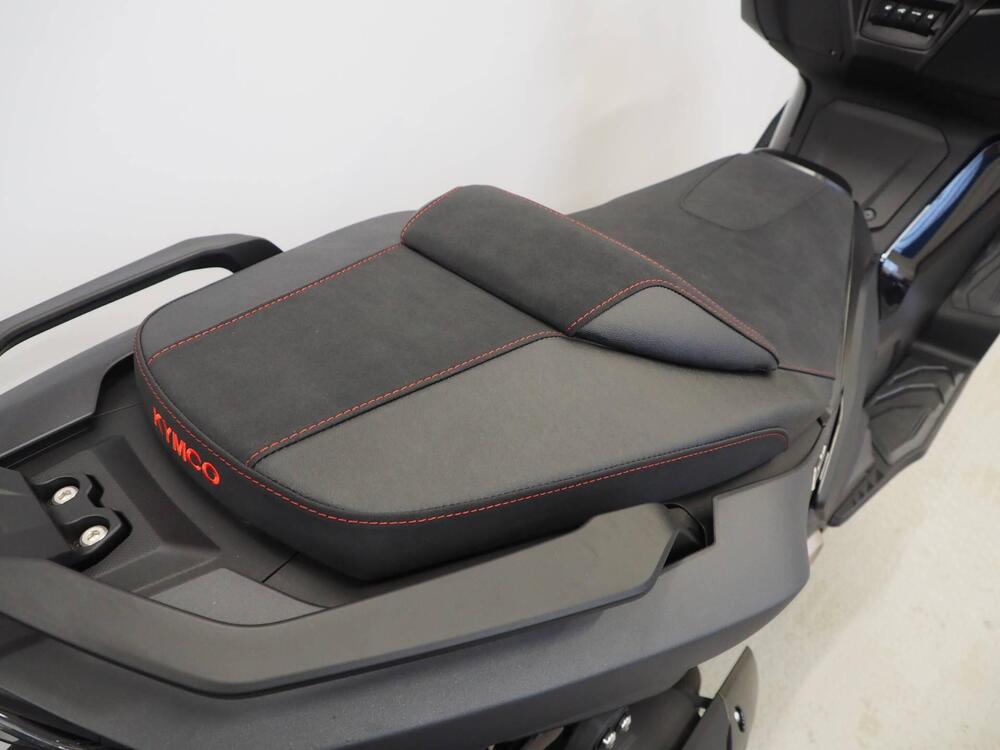 Kymco AK 575 Premium (2025 - 26) (14)