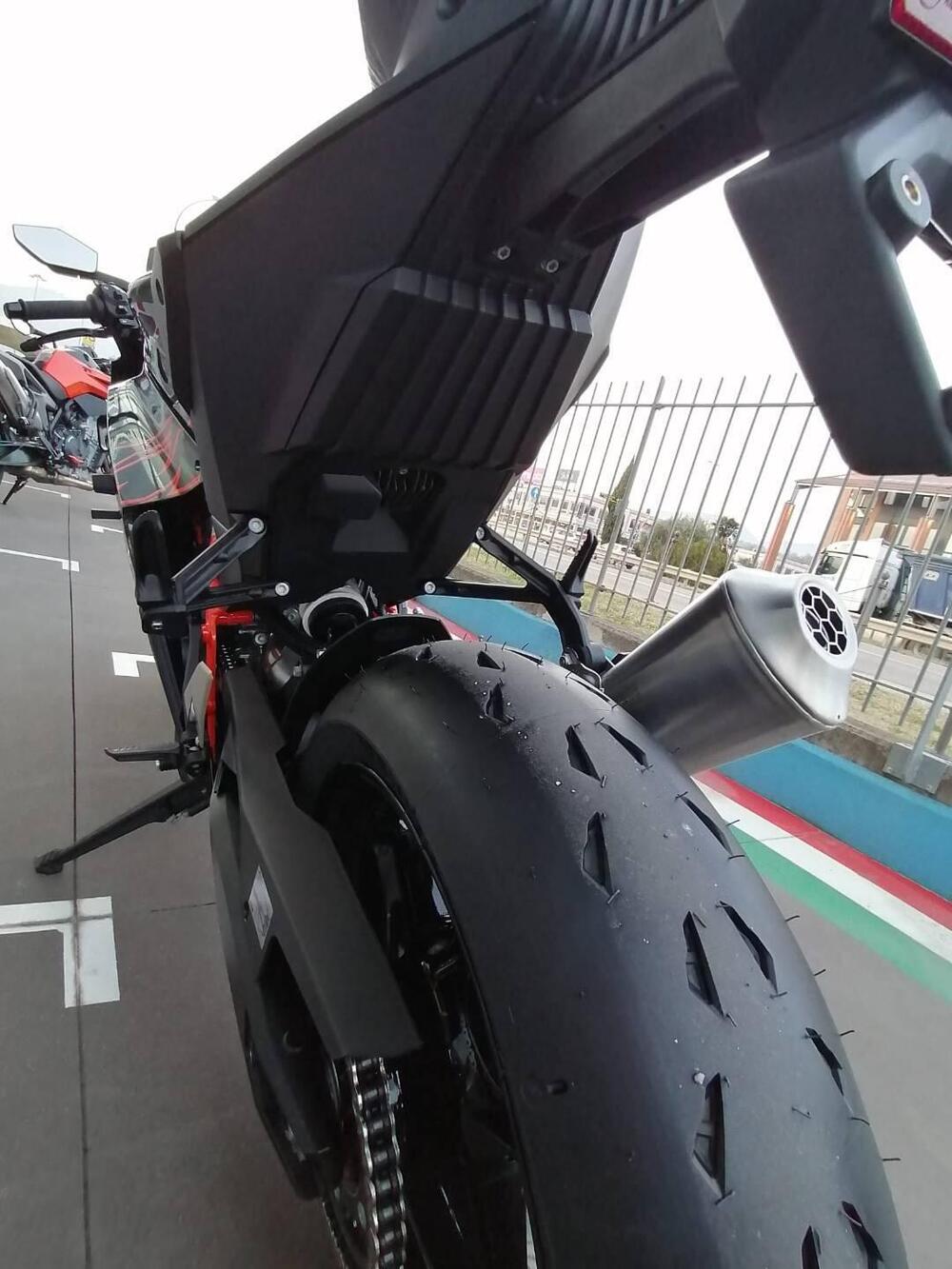 KTM 990 RC R (2026) (11)