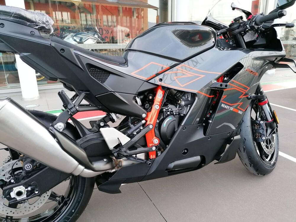 KTM 990 RC R (2026) (13)