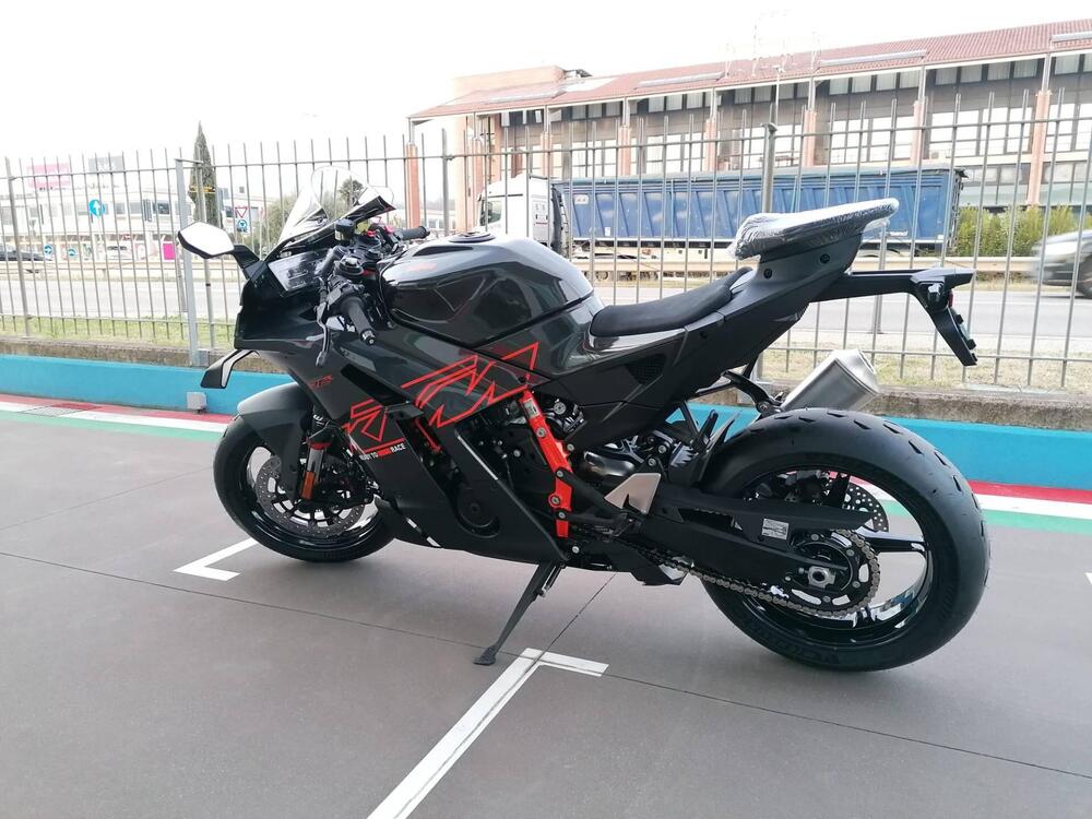 KTM 990 RC R (2026) (3)