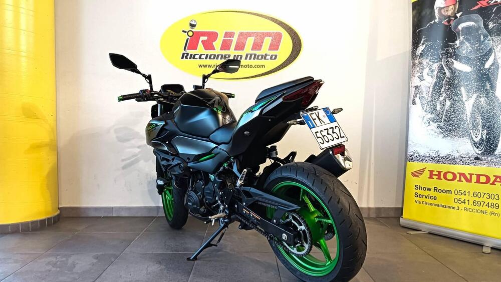 Kawasaki Z 500 SE (2024 - 26) (5)