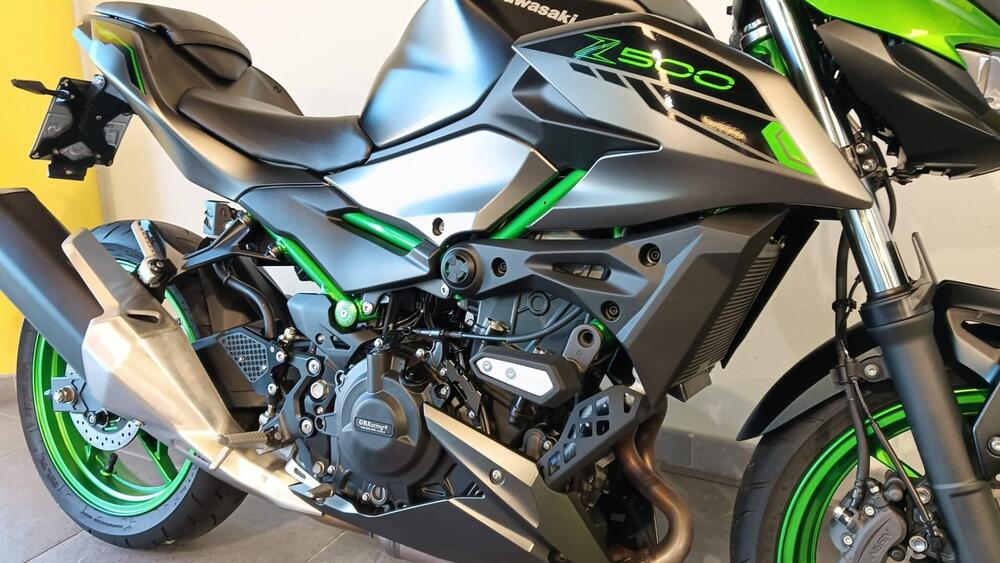 Kawasaki Z 500 SE (2024 - 26) (6)