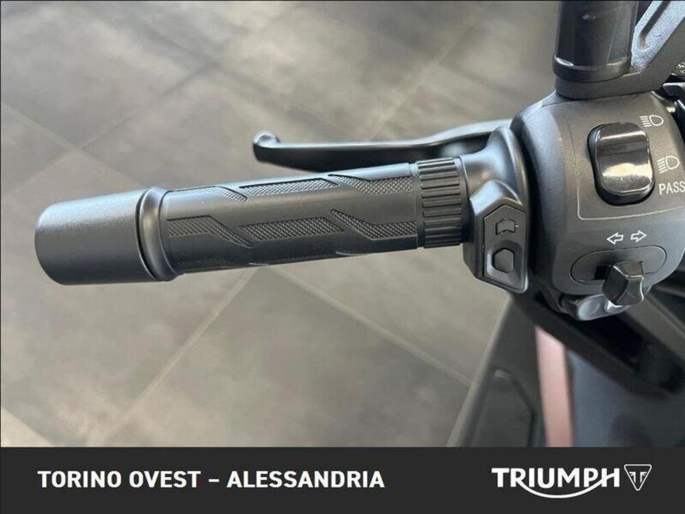 Kl Brera 300 (2022 - 25) (9)