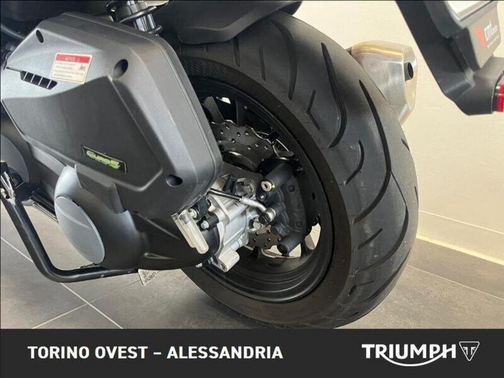 Kl Brera 300 (2022 - 25) (10)