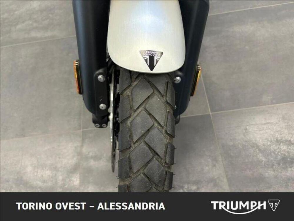 Triumph Scrambler 1200 XE (2024 - 25) (10)