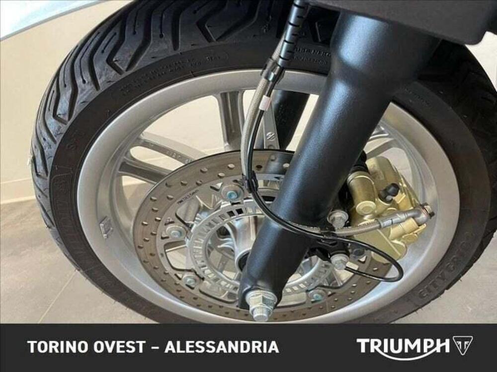 Piaggio Beverly 300 S ABS-ASR (2021 - 25) (13)