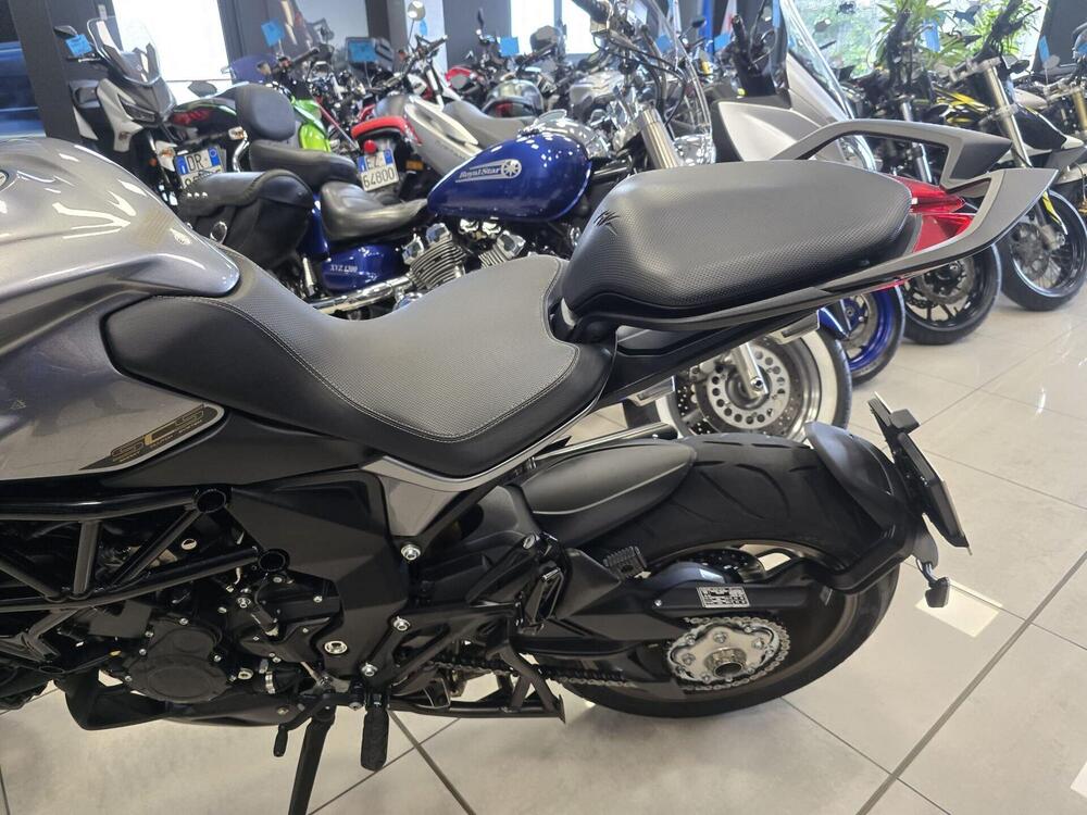 MV Agusta Turismo Veloce 800 Lusso SCS (2021 - 26) (13)