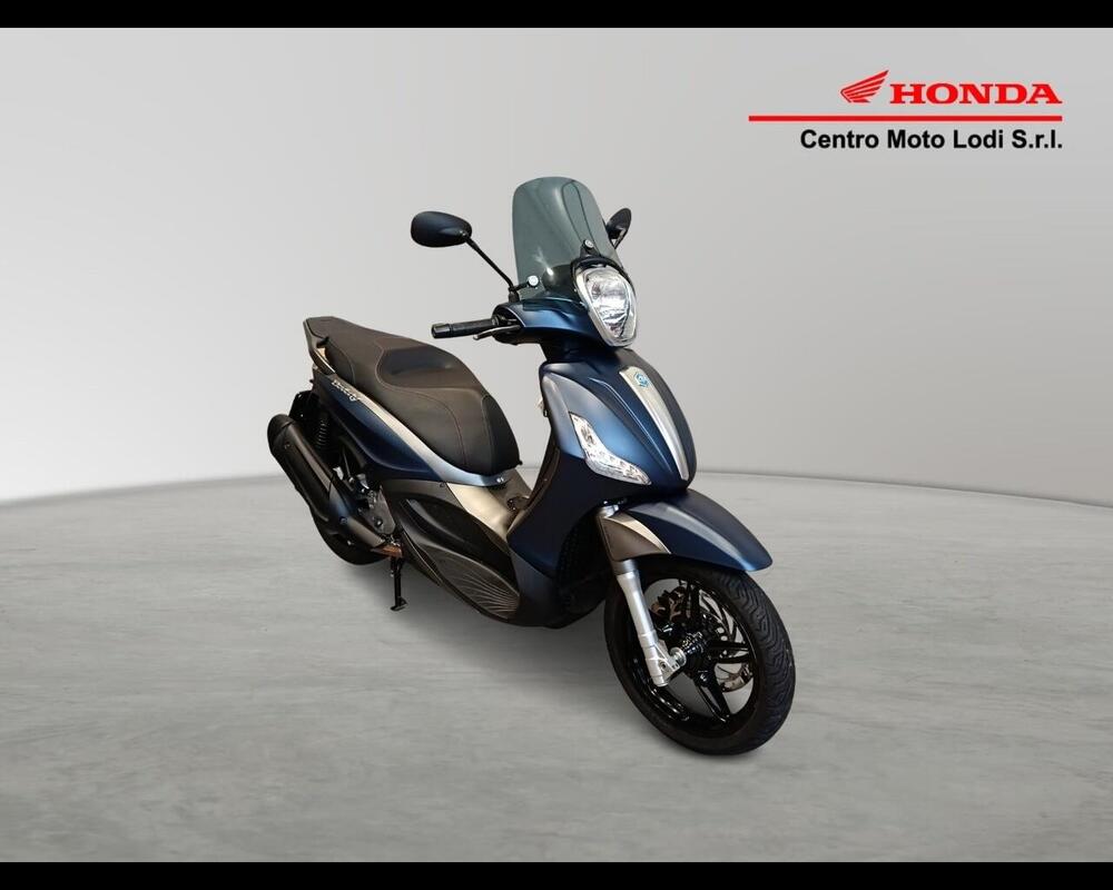 Piaggio Beverly 350 SportTouring ie ABS (2011 - 17) (2)