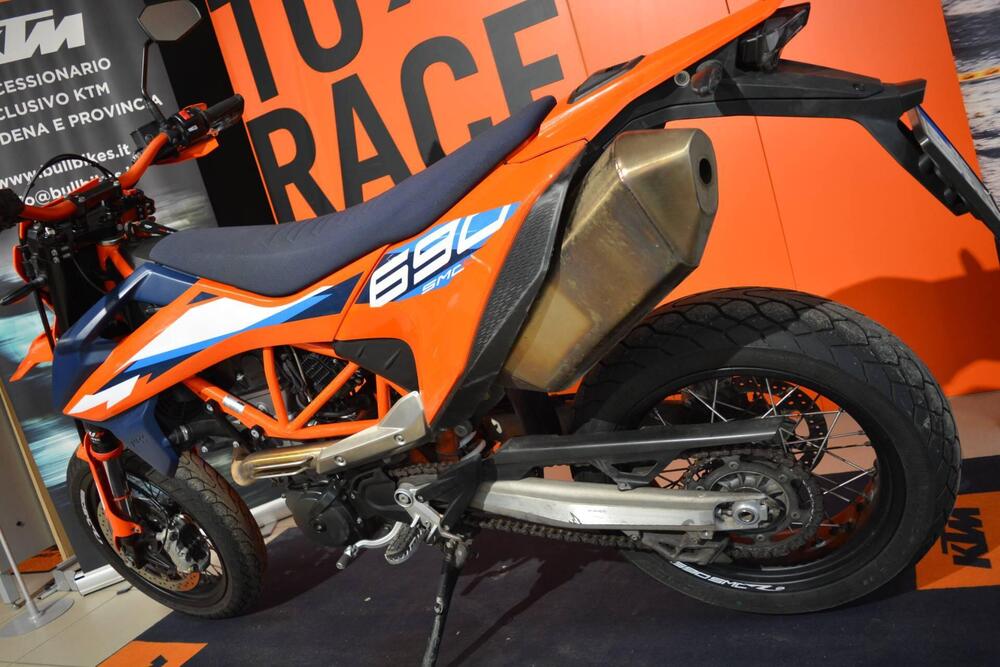 KTM 690 SMC R (2023 - 25) (6)
