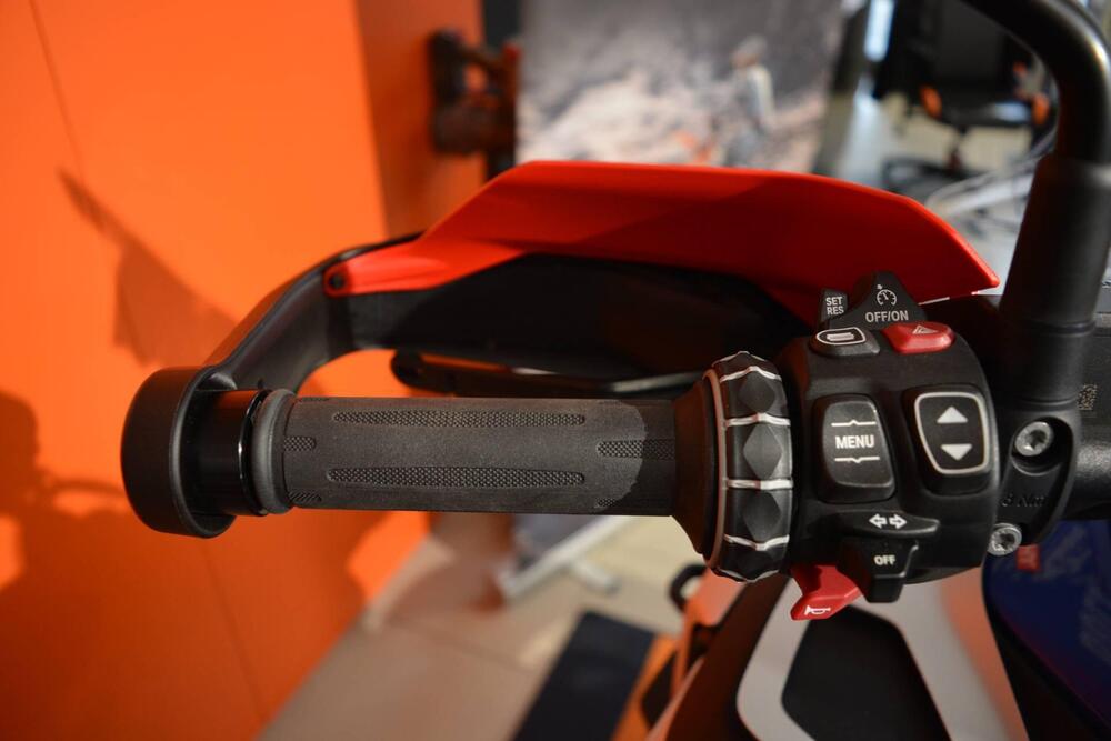 Bmw R 1300 GS Adventure Trophy (2025 - 26) (11)