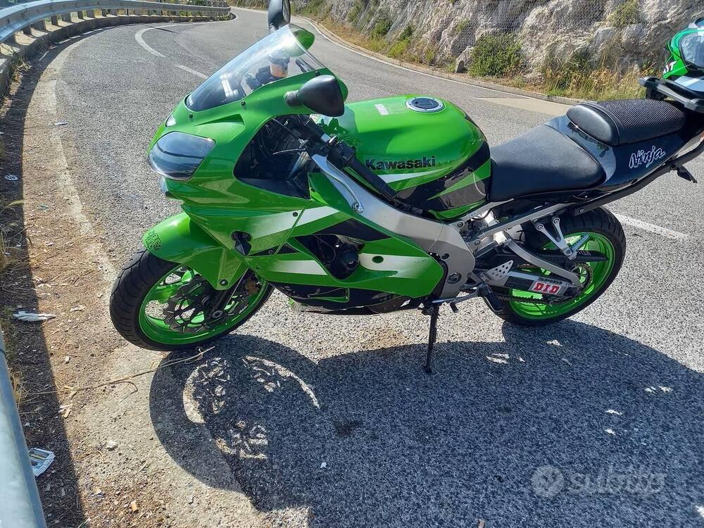 Kawasaki Ninja 900 ZX-9R (2002 - 05) (3)