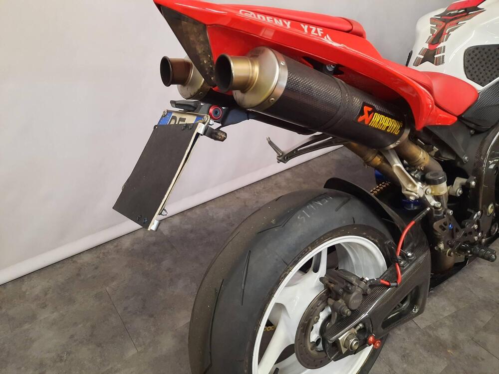 Yamaha YZF R1 (2007 - 08) (7)