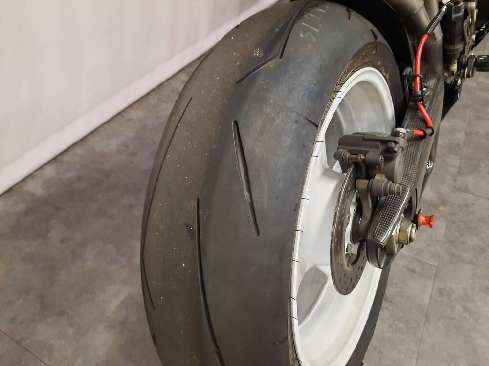 Yamaha YZF R1 (2007 - 08) (8)