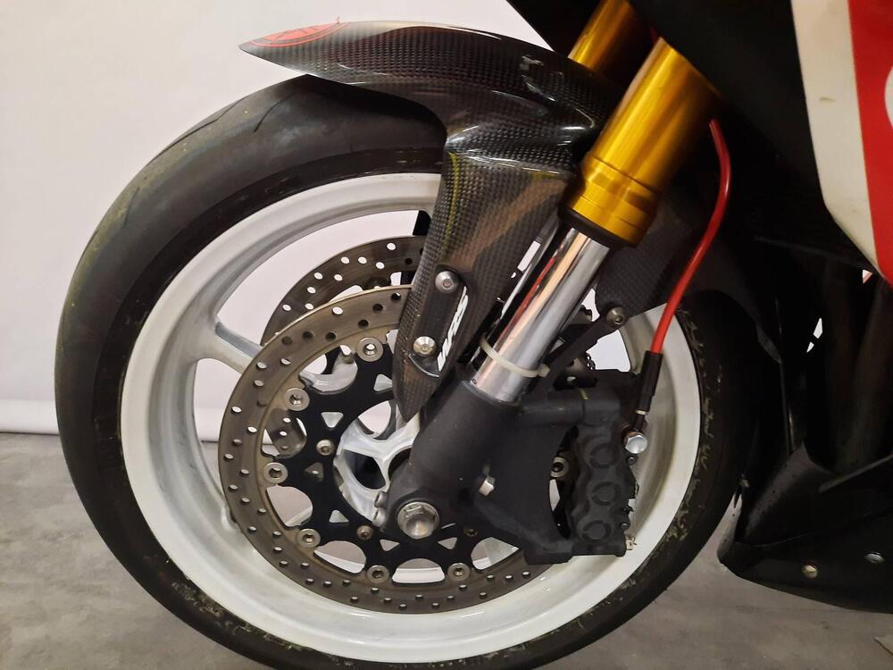 Yamaha YZF R1 (2007 - 08) (16)