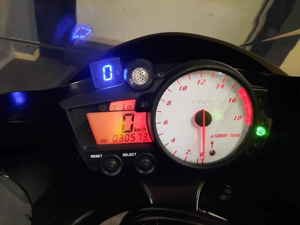 Yamaha YZF R6 (2005) (9)