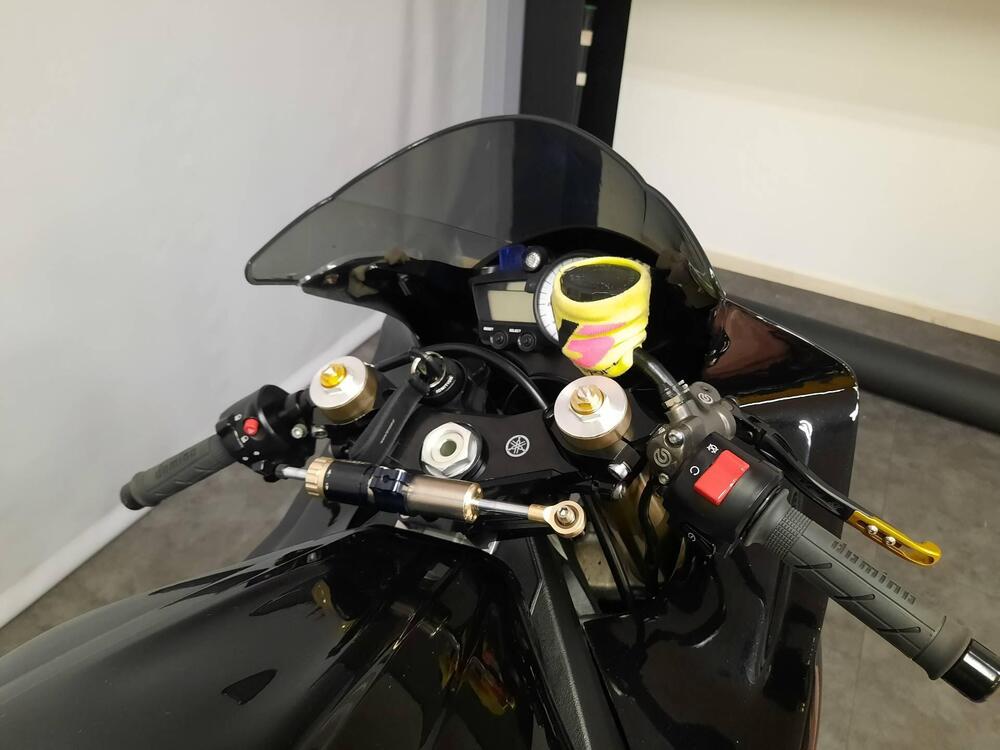Yamaha YZF R6 (2005) (10)