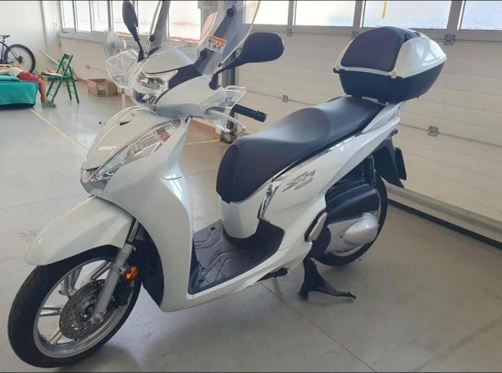 Honda SH 300 i ABS (2016 - 20) (3)