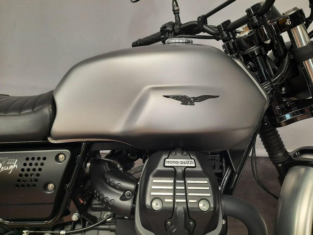 Moto Guzzi V7 III Rough (2018 - 20) (11)