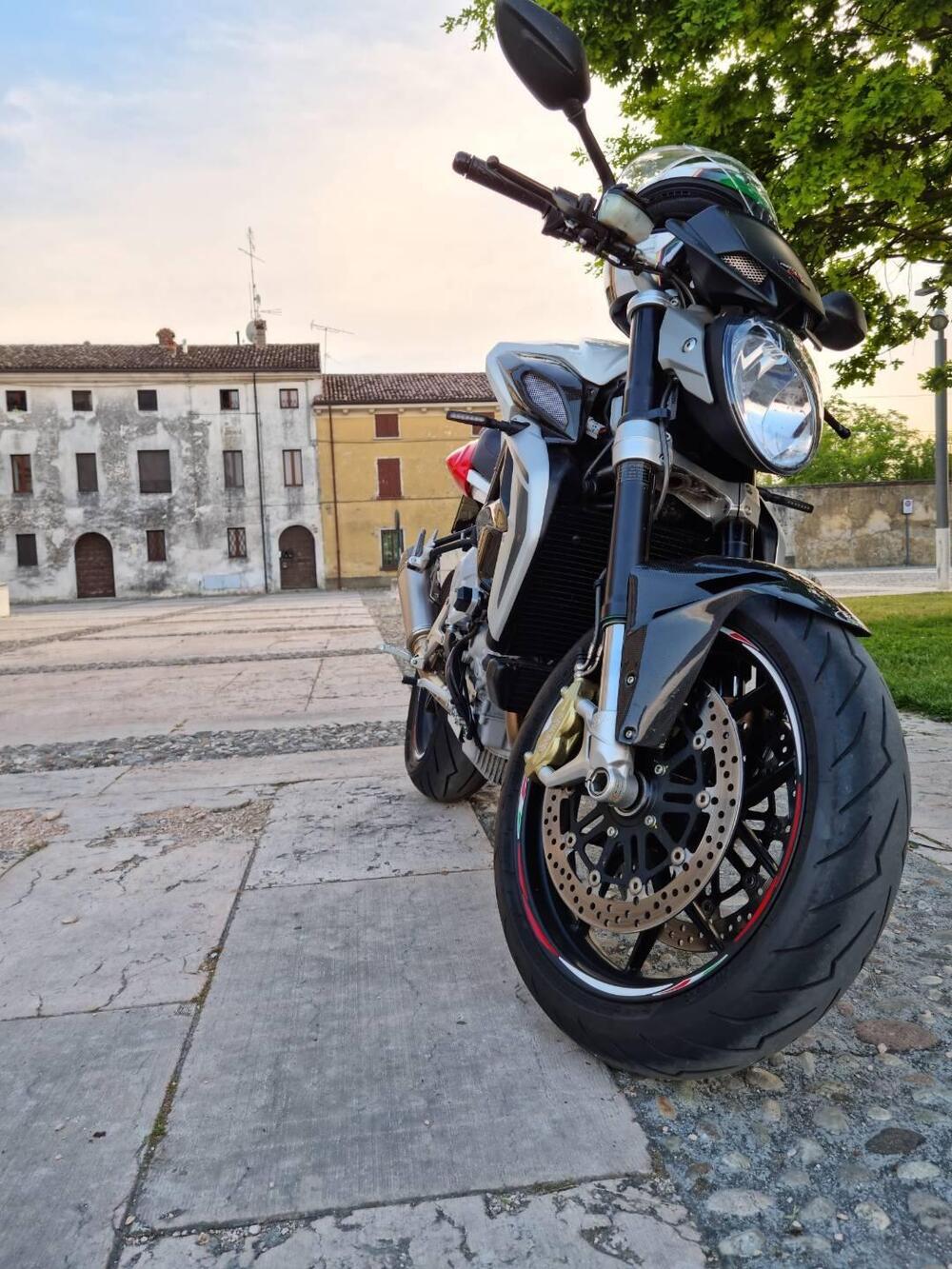 MV Agusta Brutale 800 EAS (2012 - 14) (2)