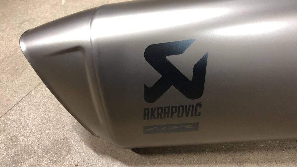 SILENZIATORE AKRAPOVIC PER HONDA CBR 1000 RR-R 183 (3)