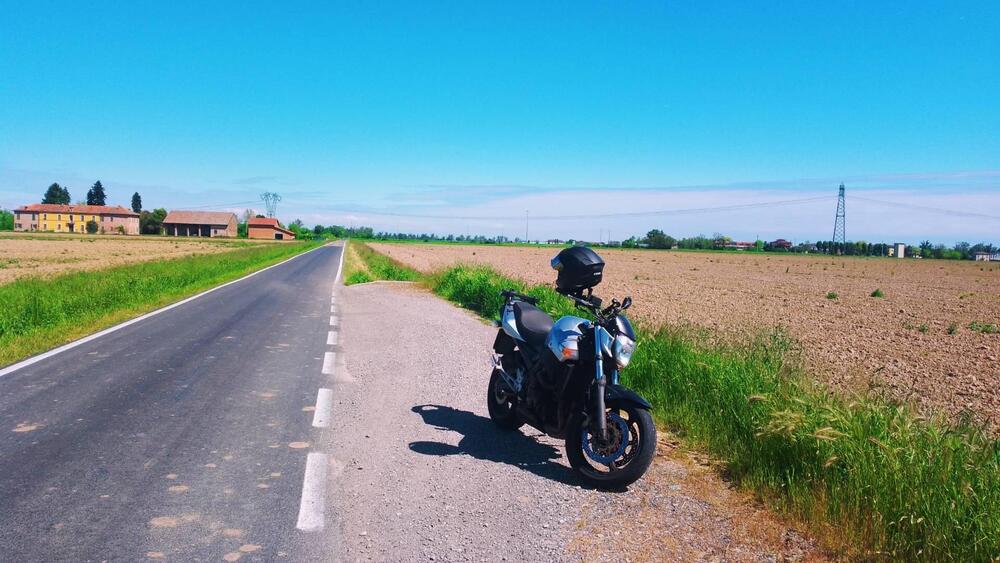 Suzuki GSR 600 (2006 - 11) (2)