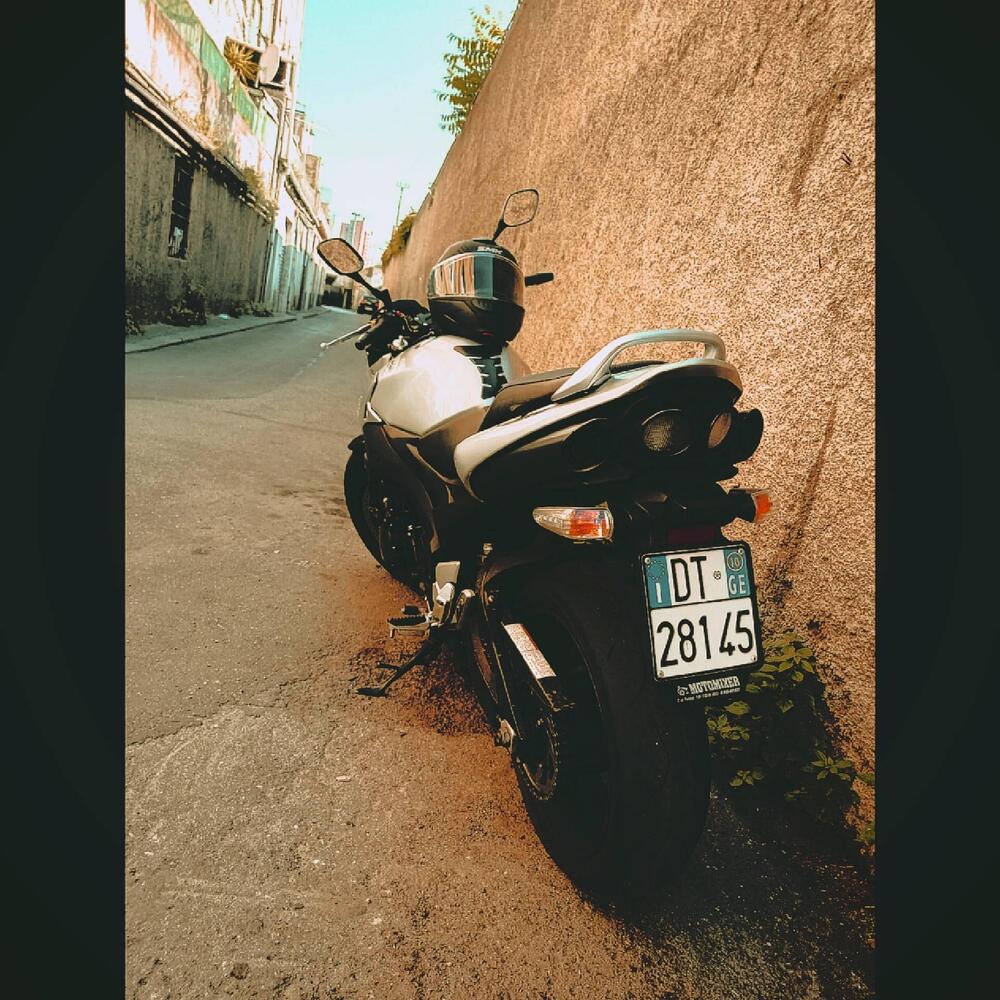 Suzuki GSR 600 (2006 - 11) (3)