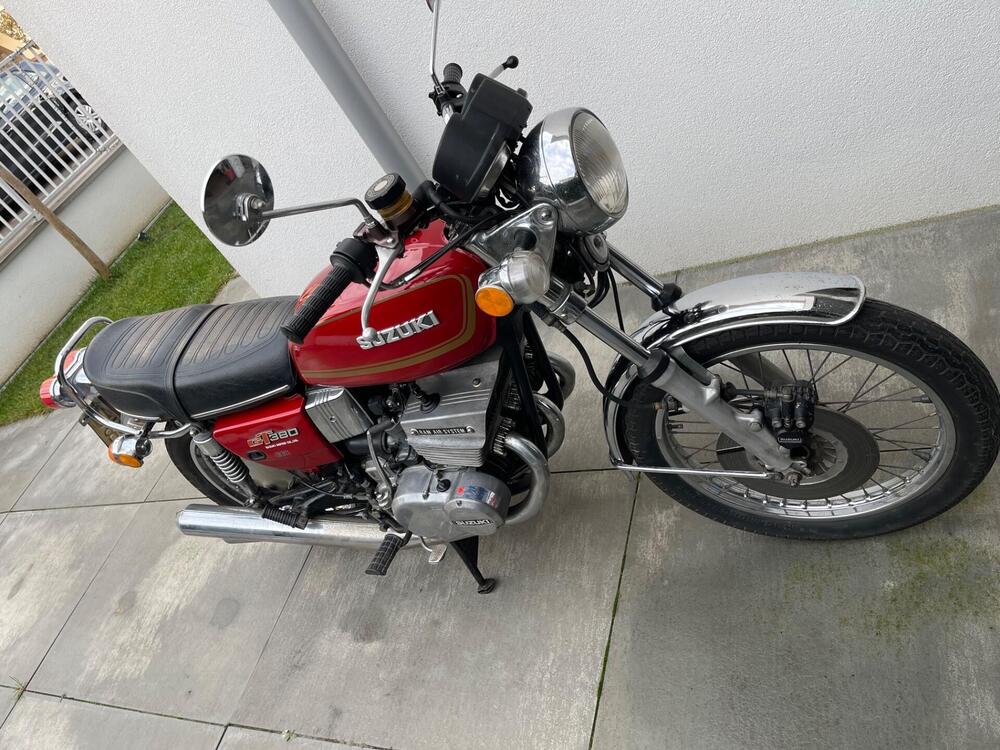 Suzuki GT 380 (3)