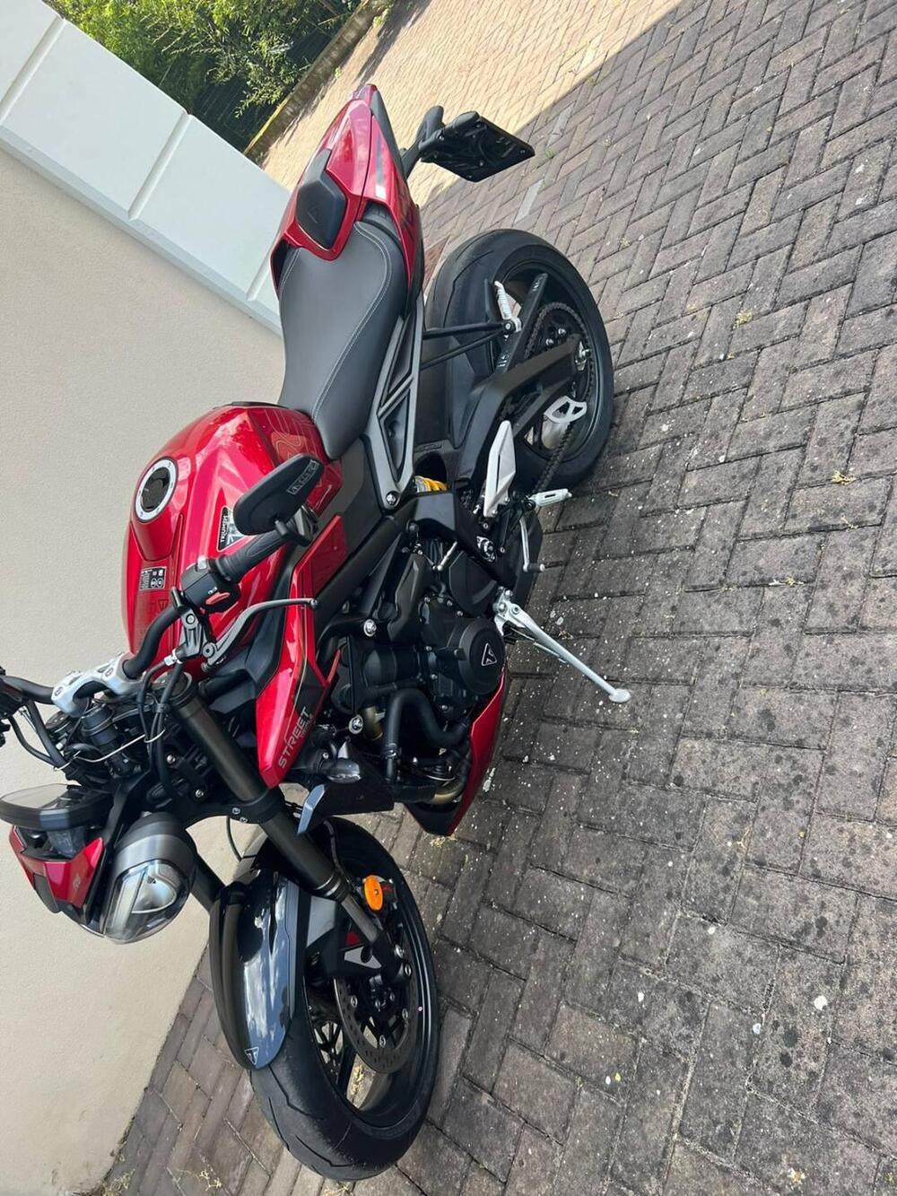 Triumph Street Triple 765 RS (2023 - 26) (2)