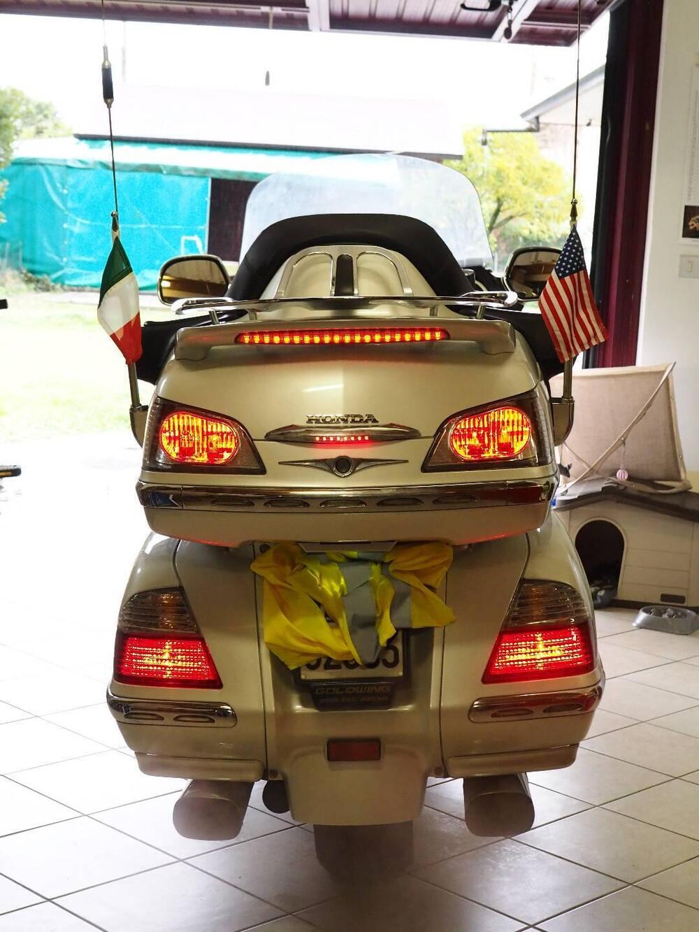 Honda GL 1800 Gold Wing (2000 - 05) (5)