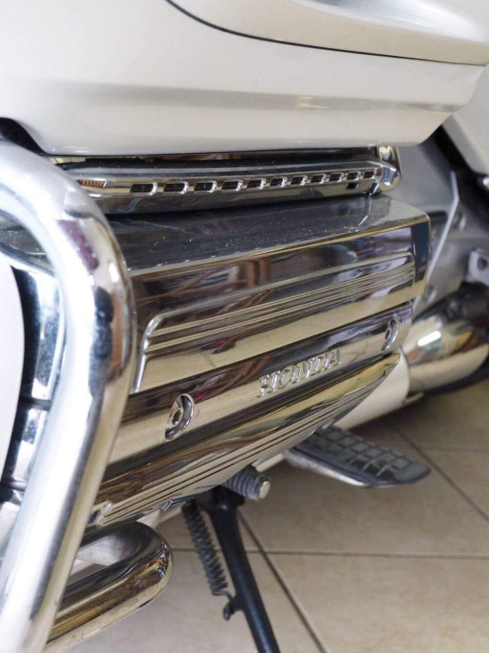 Honda GL 1800 Gold Wing (2000 - 05) (12)