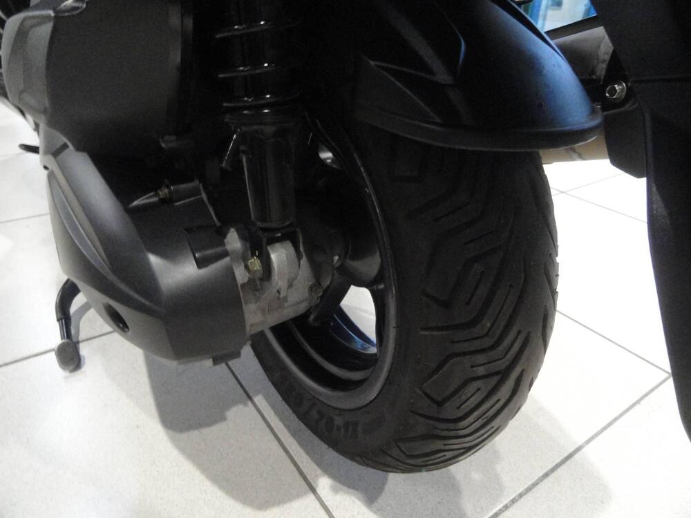 Kymco Downtown 350i ABS (2015 - 17) (11)