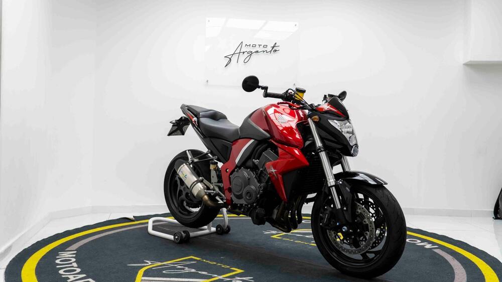 Honda CB 1000 R (2008 - 10) (9)