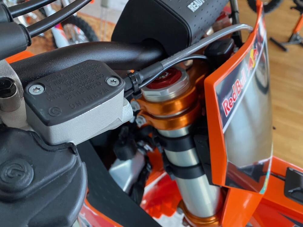 KTM 250 SX-F Factory Edition (2026) (3)