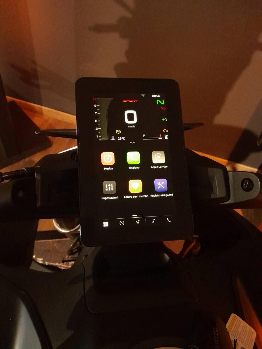 CFMOTO 800NK Advanced (2023 - 26) (9)