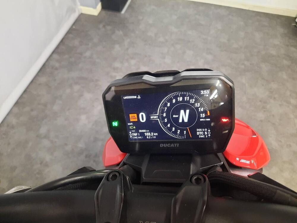 Ducati Streetfighter V4 1100 (2021 - 22) (9)